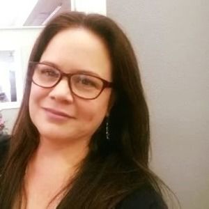 Meet your Posher, Dee